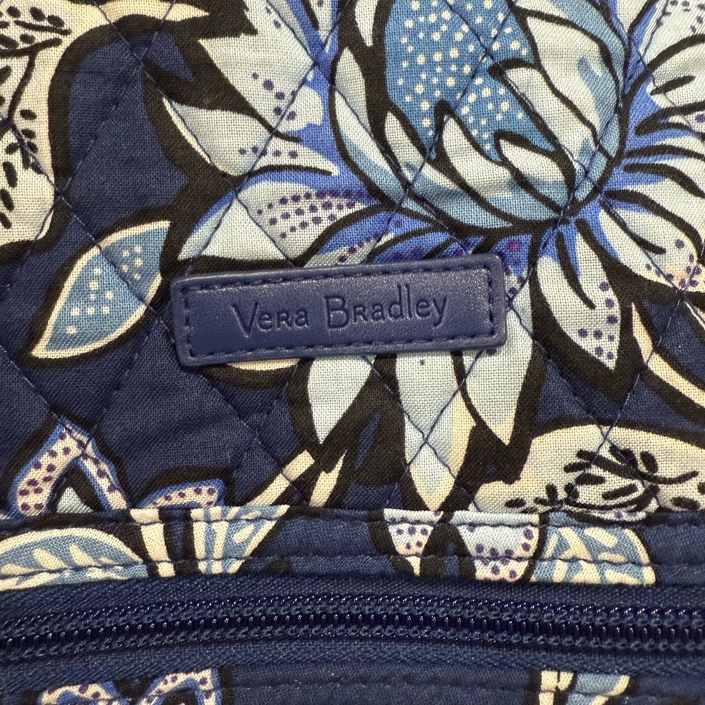 Vera Bradley Weekender travel bag size large - Picture 6 of 8